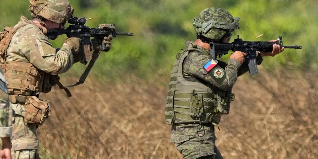 AS cari basis lebih besar di Filipina