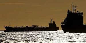 AS menyetujui pengiriman & penjualan minyak Iran di laut