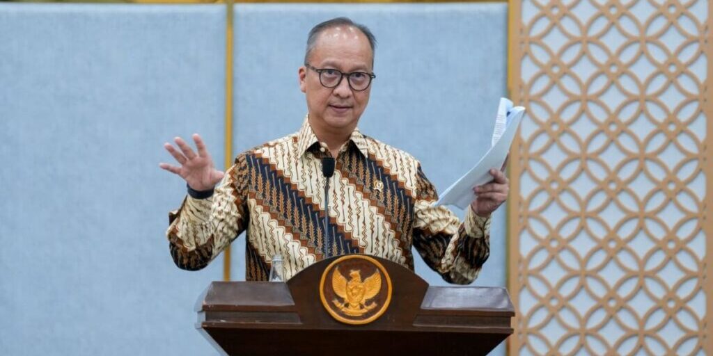 Menteri Perindustrian Agus Gumiwang Kartasasmita



