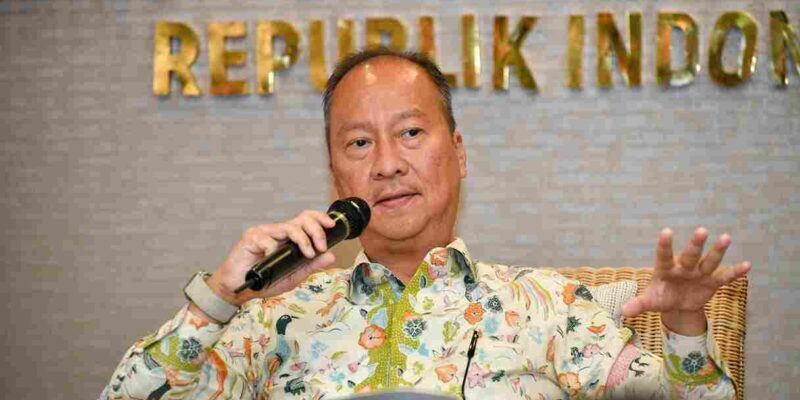 Menteri Perindustrian Agus Gumiwang Kartasasmita