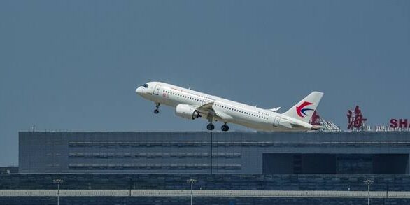 Air China terbang dengan pesawat C919 buatan China