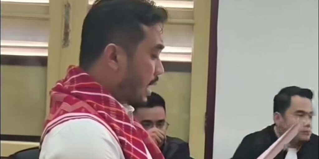 Direktur CV. Promiseland, Amsal Christy Sitepu, saat mengikuti persidangan di Pengadilan Negeri (PN) Medan.(Instagram Amsal Christy Sitepu)

