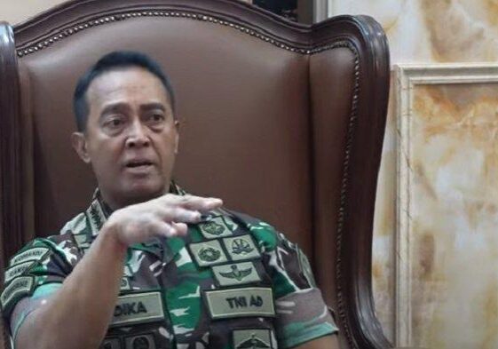 Panglima TNI Jenderal Andika Perkasa memberikan tanggapannya soal beredarnya dokumen yang menyebut TNI intervensi agar tambang ilegal tak ditindak. 


