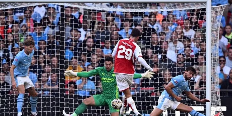 Arsenal mengalahkan MC di Community Shield