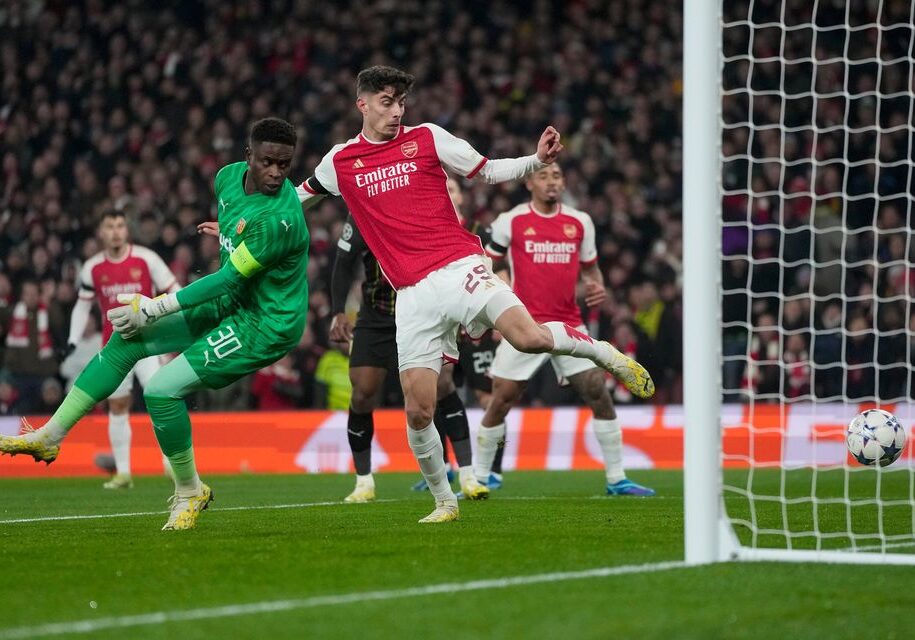 Arsenal mengalahkan RC Lens dengan skor 6-0