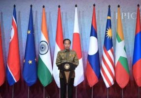 Presiden Joko Widodo saat melakukan Kunjungan Kehormatan pada rangkaian pertemuan ASEAN, Jumat (14/7/2023) di Hotel Shangri-La, Jakarta.