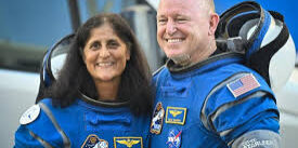 Astronot  Suni Williams dan Butch Wilmore yang terdampardi ISS