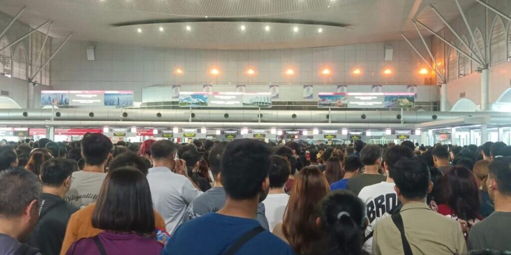 Autogate Rusak Parah