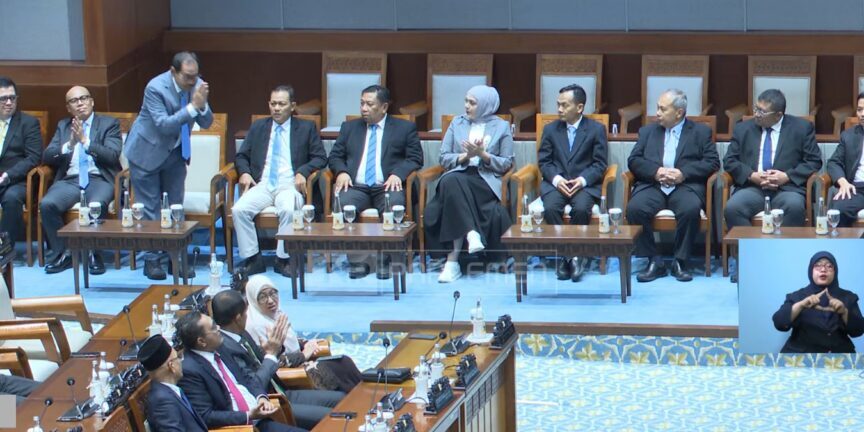 Para Anggota Dewan Pengawas BPJS Ketenagakerjaan Periode 2026—2031 yang ditetapkan dalam rapat paripurna DPR pada Selasa (10/2/2026). / dok DPR RI

