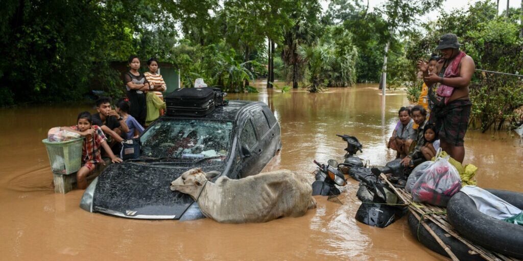 Badai dan Banjir di Myanmar