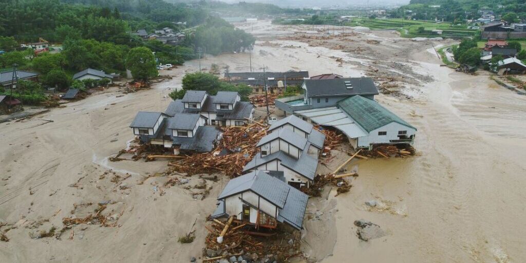 Banjir dan longsor di Jepang