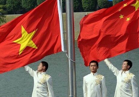 Bendera China dan Vietnam