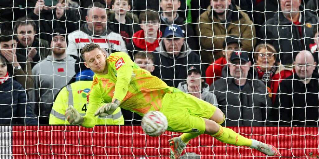 Bernd Leno, kiper Fulham