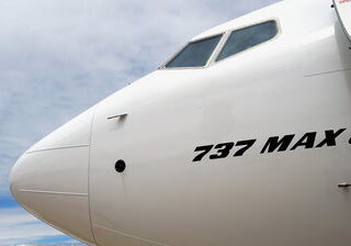 Boeing 737 MAX 8 mendarat di China