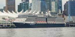 Booming Kapal Pesiar di pelabuhan Singapura