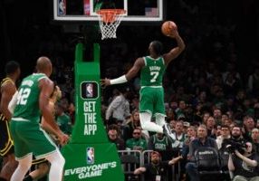 Boston Celtics mengalahakan Golden State Warriors