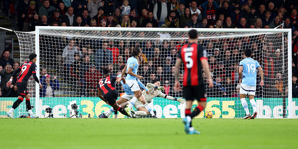 Bournemouth mengalahkan Manchester City 2-1