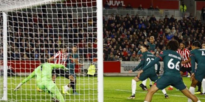 Brentford mengalahkan Liverpool 3-1