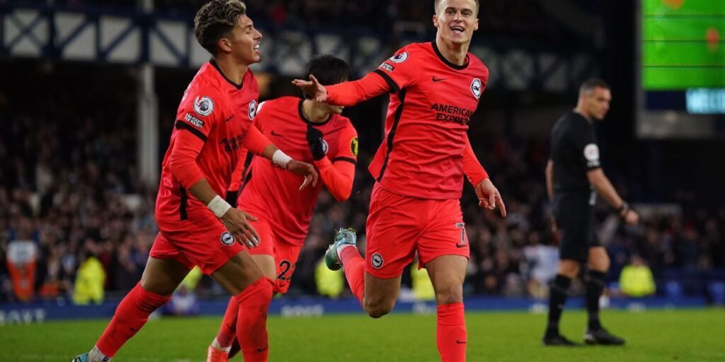 Brighton mengalahkan tuan rumah Everton 4-1