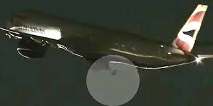 British Airways Kehilangan Roda Saat Lepas Landas