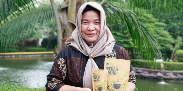 Memberdayakan masyarakat untuk berkembang dengan gaya hidup bermanfaat bagi lingkungan

