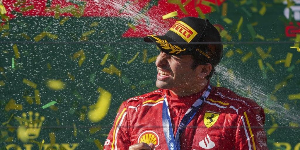 Carlos Sainz - Ferrari Juara Grand Prix Australia