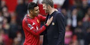 Casemiro dengan Michael Carrick