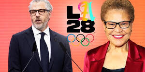 Casey Wasserman dengan Wali Kota Los Angeles Karen Bass