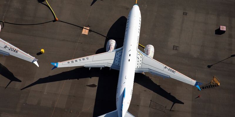 China Southern Airlines dengan Boeing 737 MAX