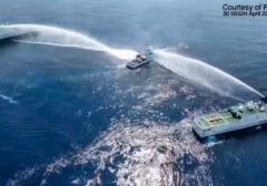 China menembakan meriam air terhadap kapal Filipina
