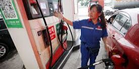 China menurunkan batas harga bensin dan solar domestik