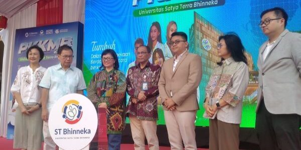 Pengenalan Kehidupan Kampus bagi Mahasiswa Baru (PKKMB) 2026 Universitas Satya Terra Bhinneka Selasa (8/9/2026) dibuka secara resmi. (Foto: Fadmin Malau)