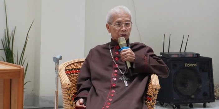 Uskup Emeritus Pius Datubara (Foto: Humas Universitas Katolik Santo Thomas)