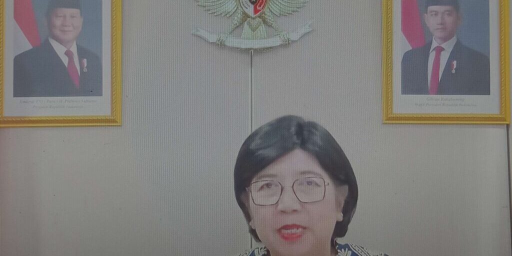 Deputi Gubernur Senior BI, Destry Damayanti saat menjelaskan stabilitas nilai tukar rupiah dalam keterangan pers di Bank Indonesia
