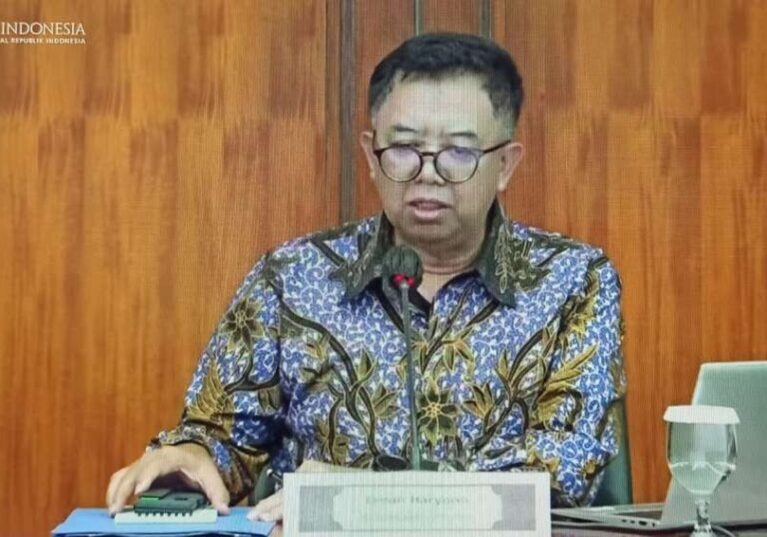 Direktur Eksekutif Kepala Departemen Komunikasi Bank Indonesia Erwin Haryono dalam kesempatan konpers Rapat Dewan Gubernur BI