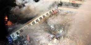 Dua kereta bertabrakan di Yunani