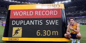 Duplantis raih emas di Tokyo