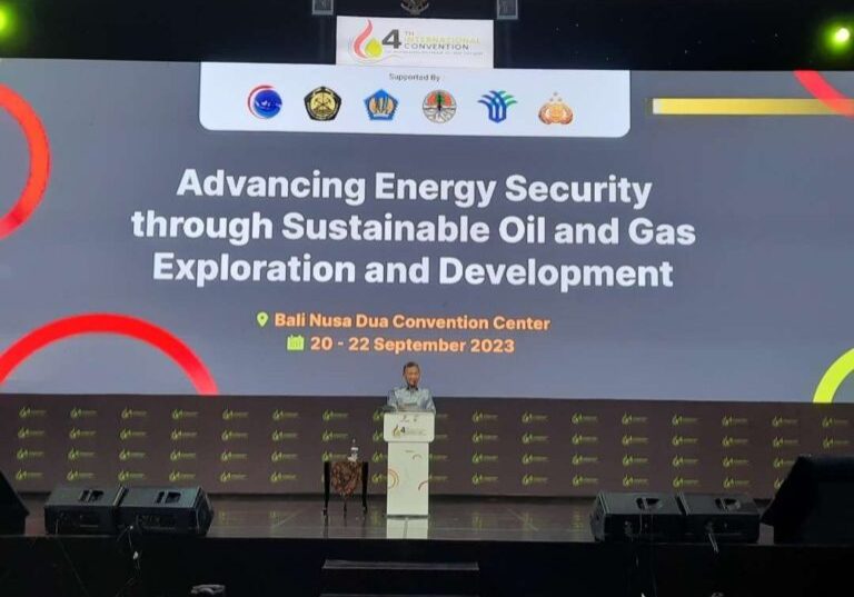 Menteri ESDM Arifin Tasrif dalam acara The 4th International Convention on Indonesian Upstream Oil and Gas (ICIUOG) 2023 di Nusa Dua, Bali, Kamis (21/9/2023).