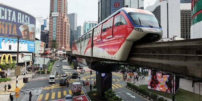 Ekonomi Malaysia Tumbuh 5,3%
