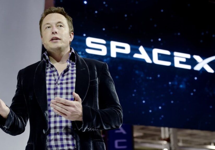 Elon Musk dengan Space X