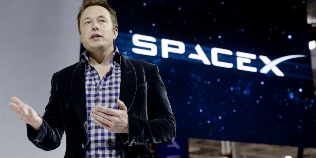 Elon Musk dengan Space X