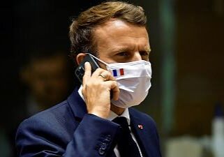 Emmanuel Macron Ganti Telepon