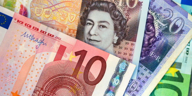 Euro dan Pound menguat