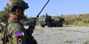 Filipina menyerang sebuah benteng komunis