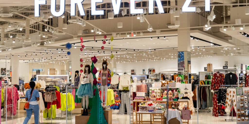 Forever 21 ajukan kebangkrutan