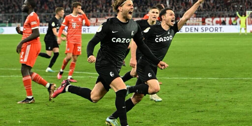 Freiburg mengejutkan Bayern 2-1 di babak 8 besar