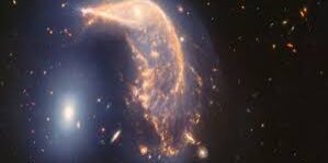 Gambar Penggabungan Galaksi