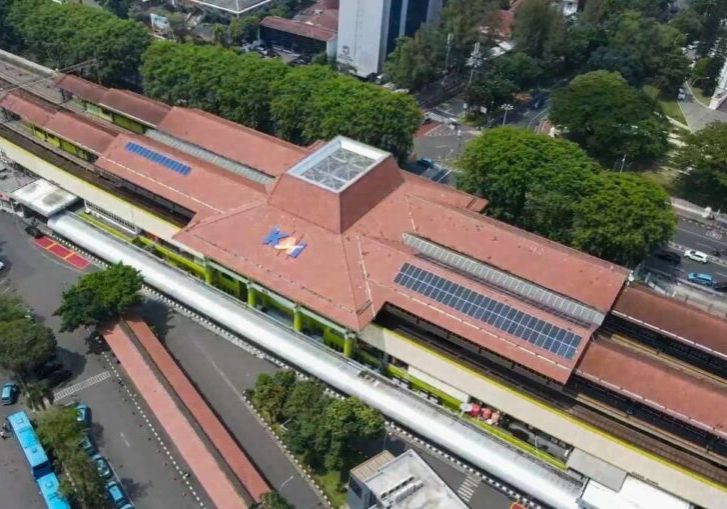 PLTS di area Stasiun Gambir yang terlihat dari pesawat nirawak