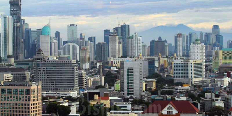 Pemandangan gedung bertingkat di Jakarta.

