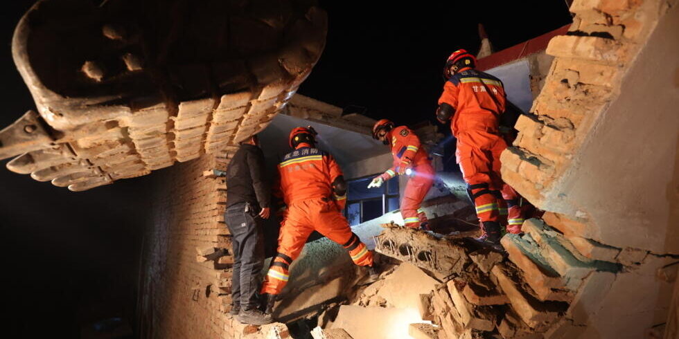 Gempa Bumi Di Barat Laut China